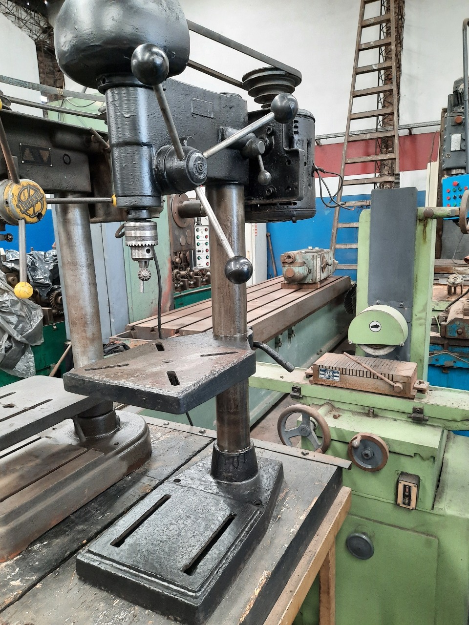 Agujereadora de Banco