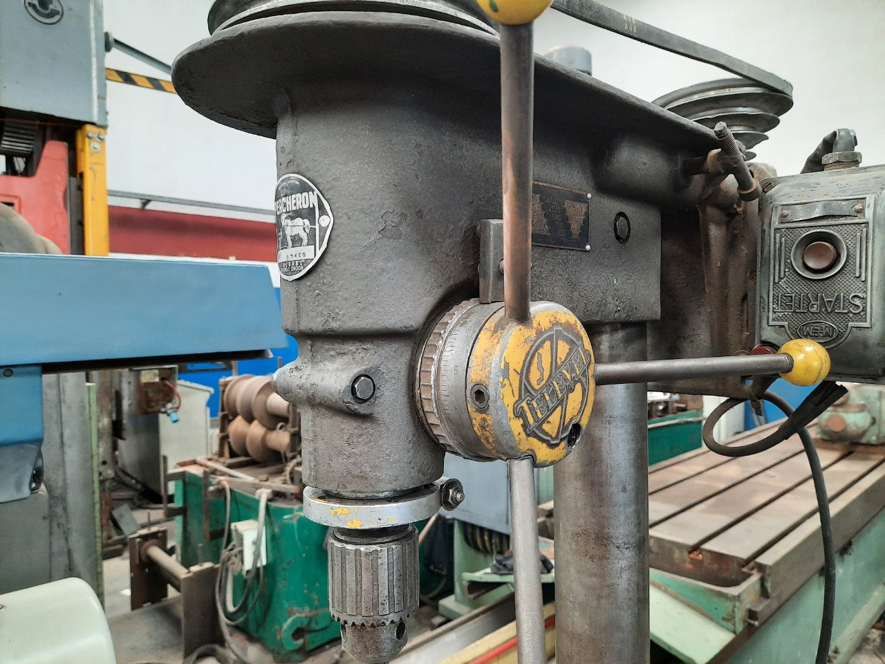 Agujereadora de Banco