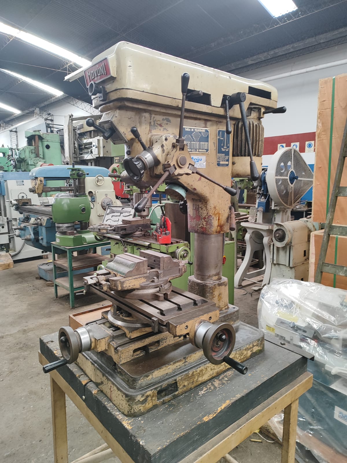 Agujeredora Fresadora