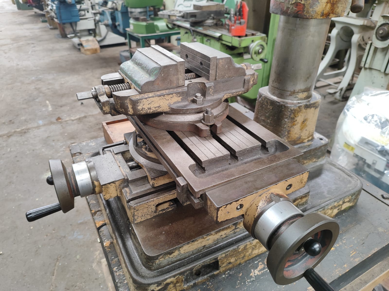 Agujeredora Fresadora