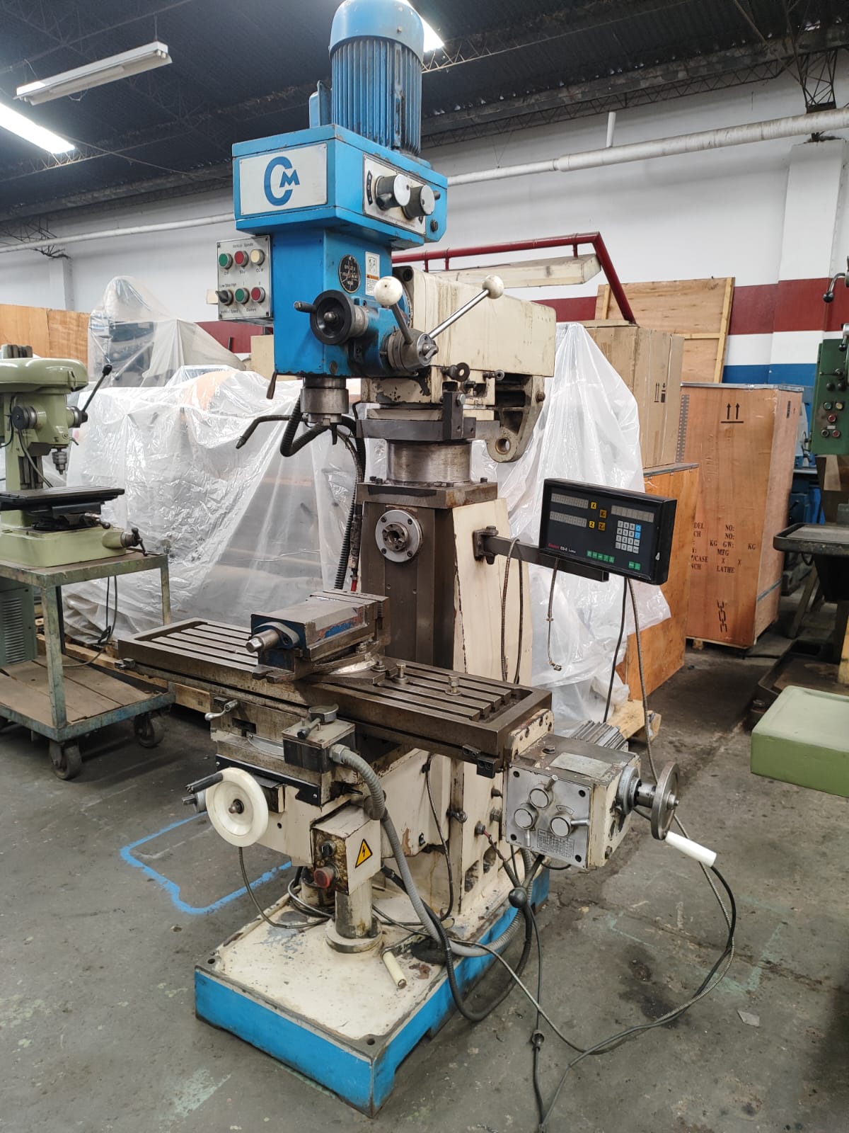 Fresadora de Torreta Combinada