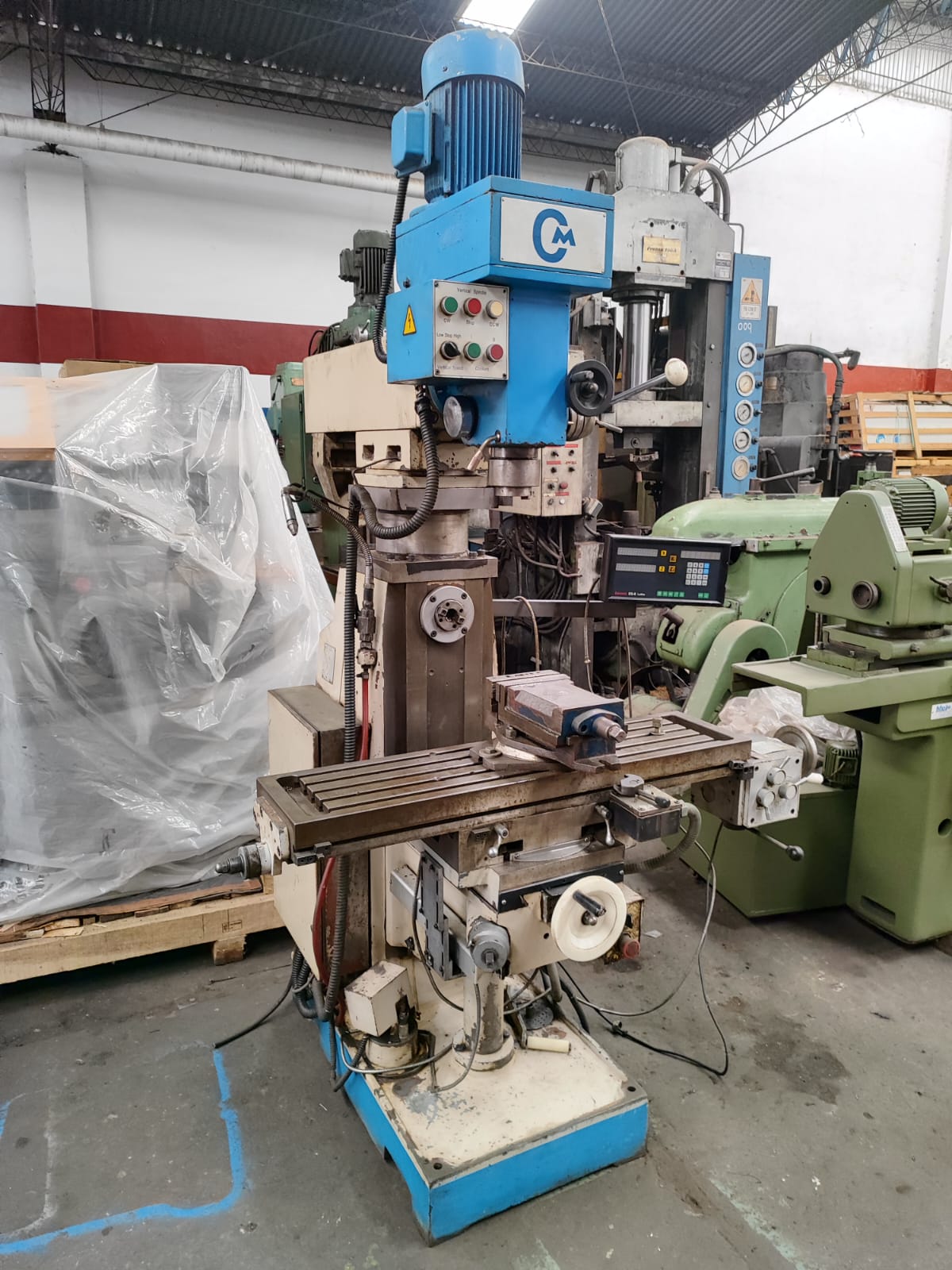 Fresadora de Torreta Combinada