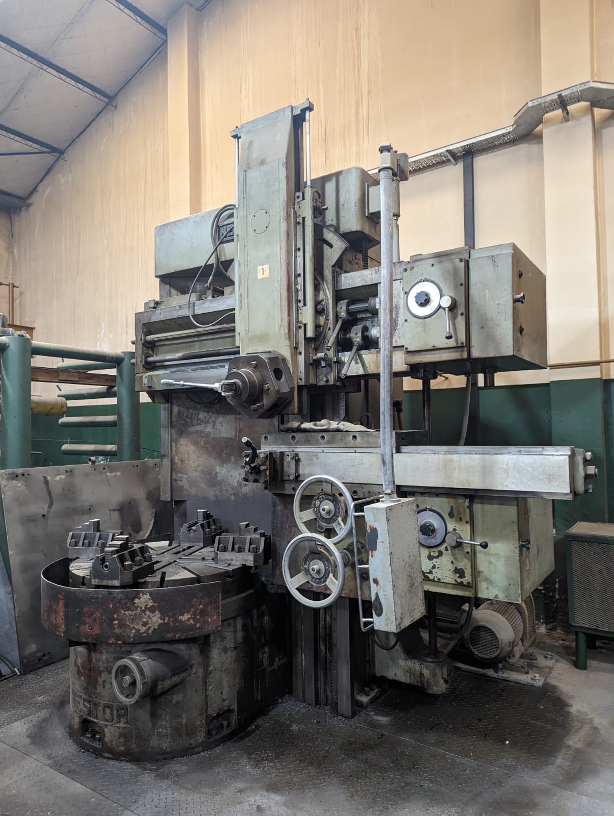 Torno Vertical