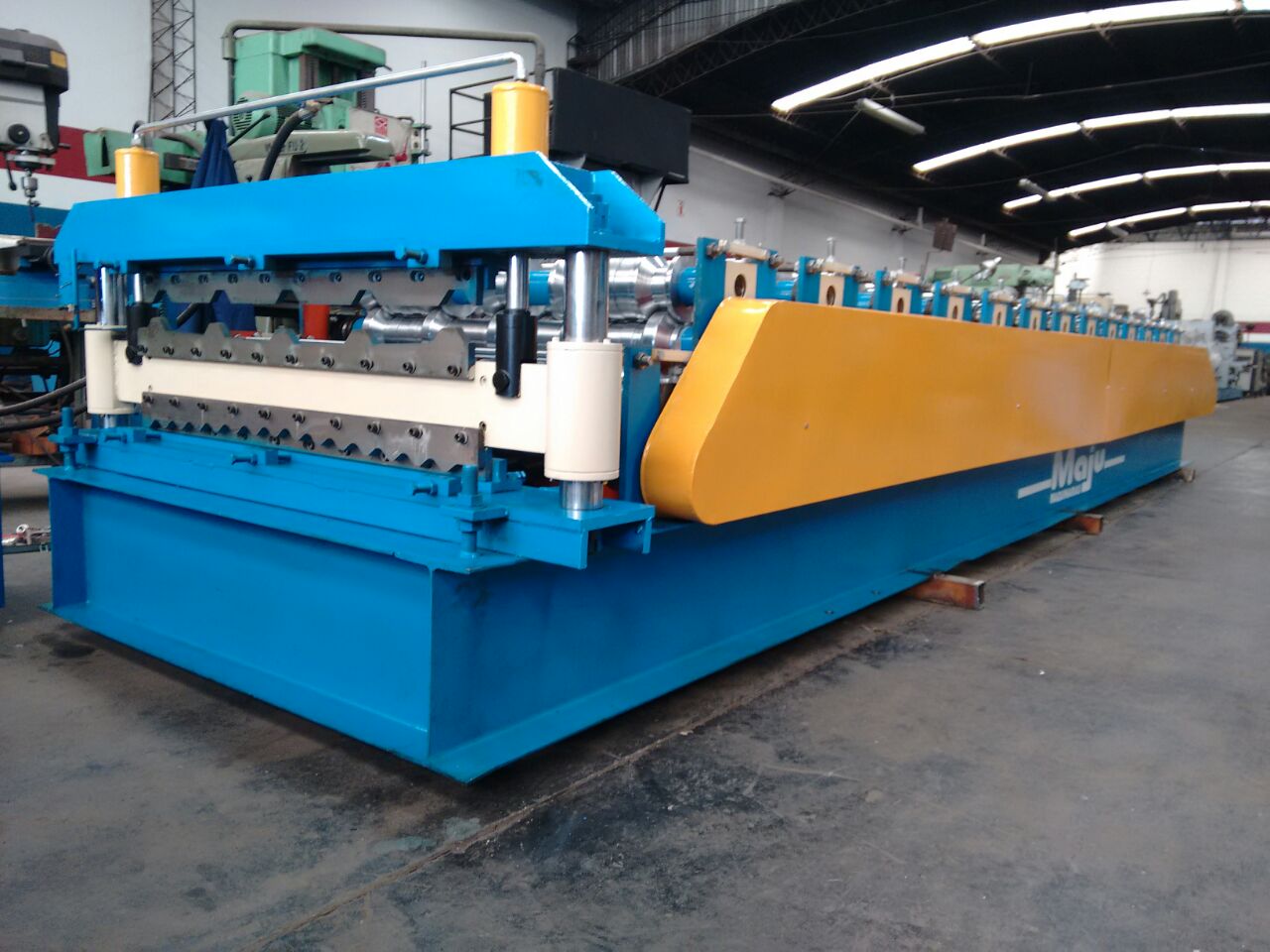 Conformadora para chapa de techo